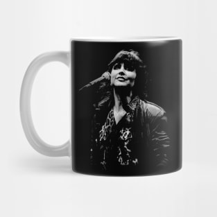 The Queen of Rock Celebrate the Timeless Music of Linda Ronstadt with a Stylish T-Shirt Mug